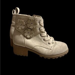 Girls Cream Floral Boots